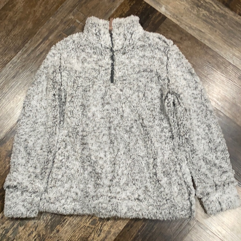 Women’s furry pullover